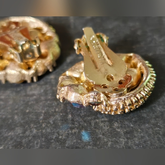 Lisner Vintage Elegant Gold and Brown Crystal  Clip On Earrings - Picture 11 of 13